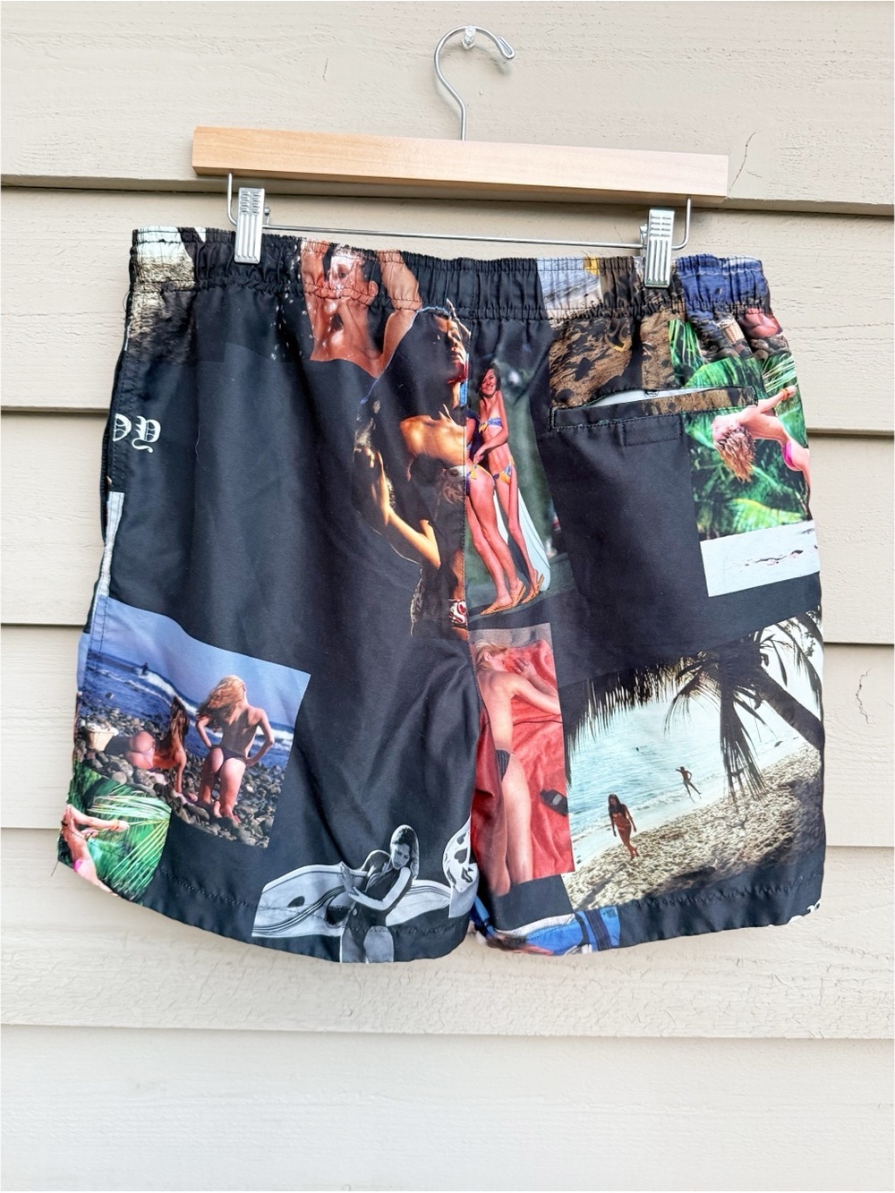 PLAYBOY Black Multicolor Collage Beach Print Swim Shorts L - Picture 4 of 9